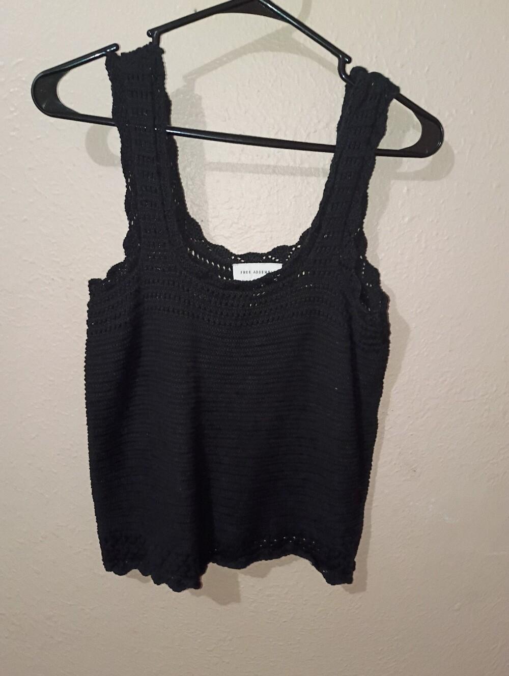 Free Assembly Size Small Black Crochet Tank